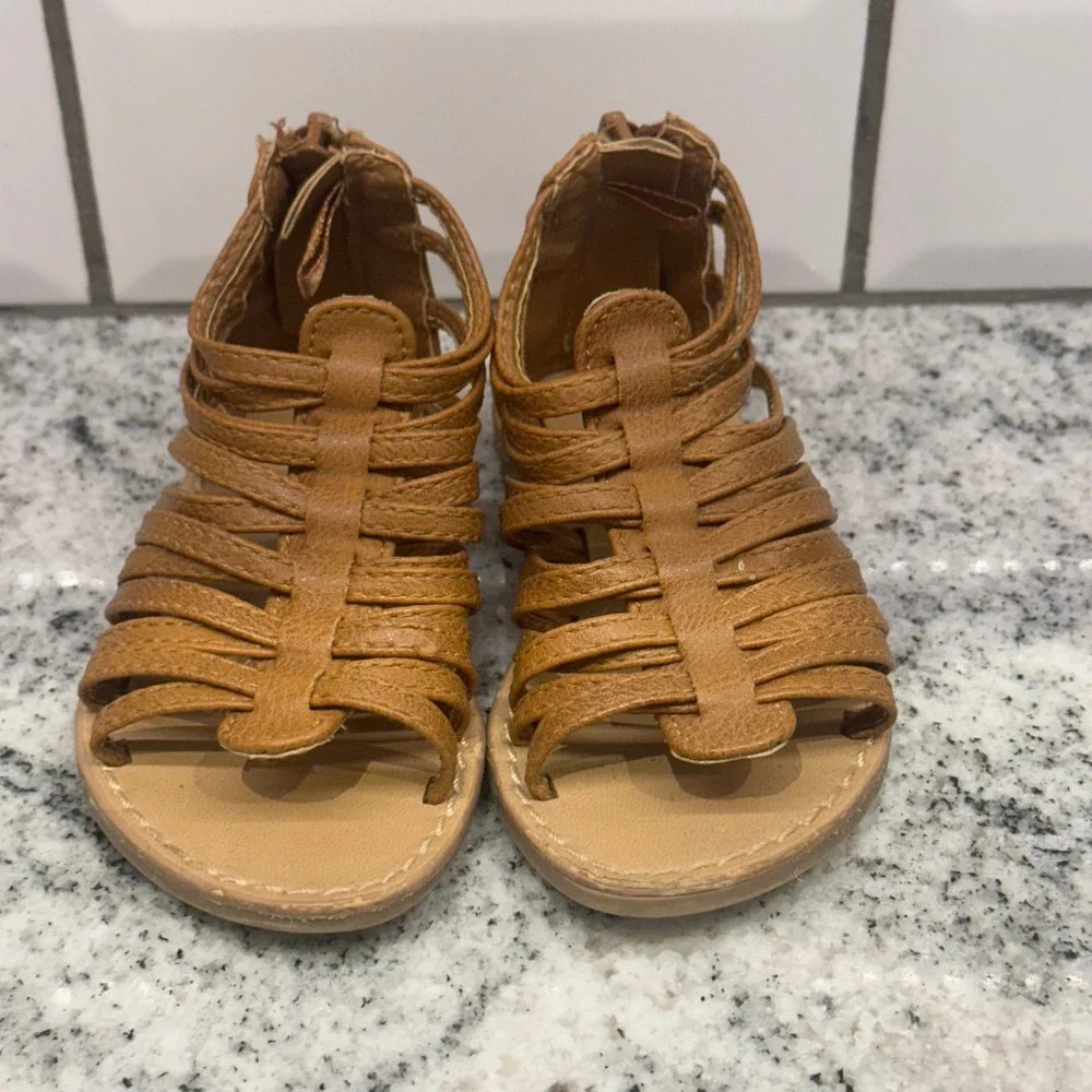 Old Navy Toddler 5 Gladiator Sandals Brown Strappy Back Zip Boho‎ Summer Casual